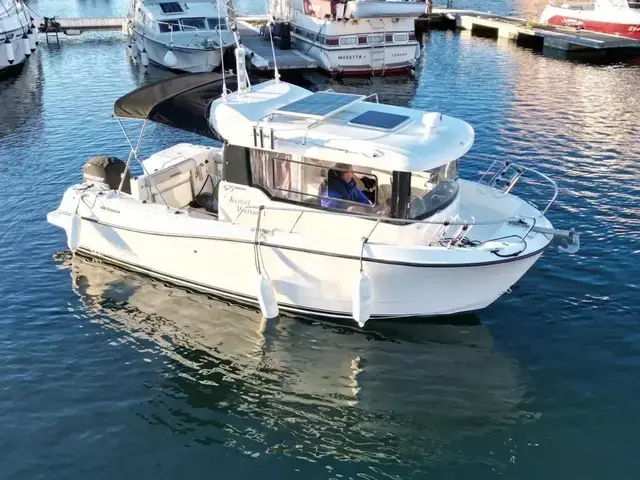 Quicksilver 675 Pilothouse