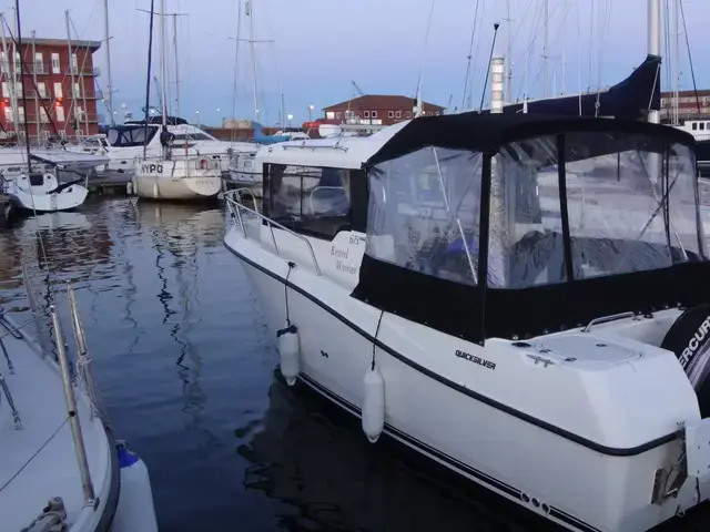 Quicksilver 675 Pilothouse