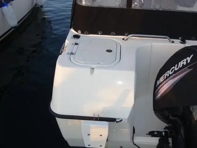 Quicksilver 675 Pilothouse