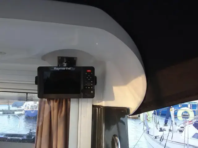 Quicksilver 675 Pilothouse