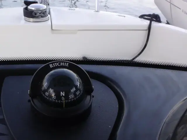 Quicksilver 675 Pilothouse