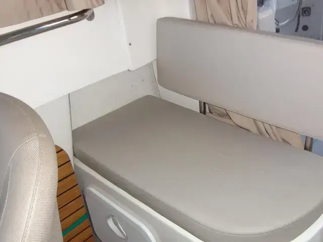 Quicksilver 675 Pilothouse