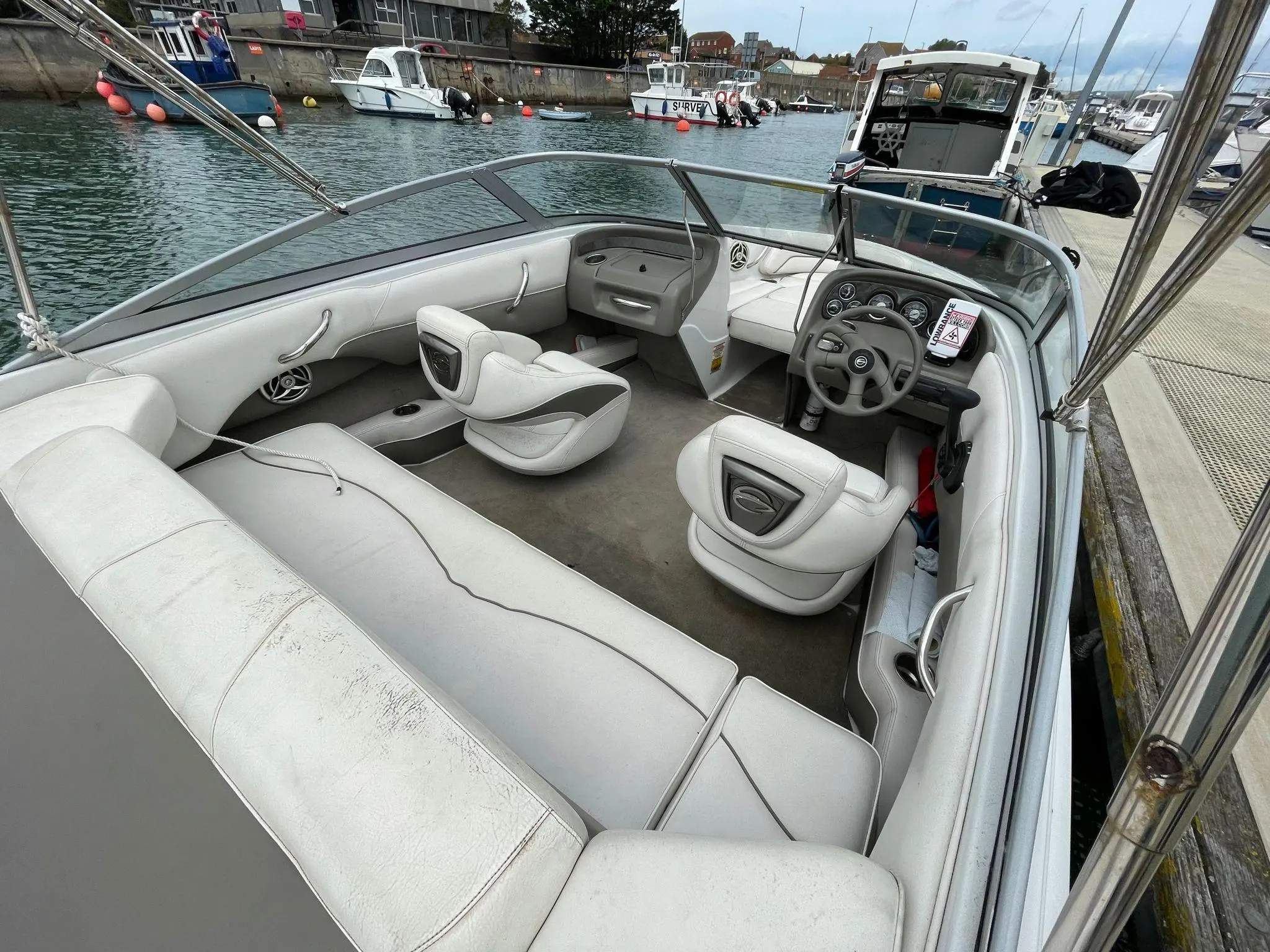 2009 Crownline 185 ss