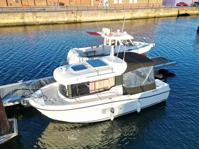 Quicksilver 675 Pilothouse