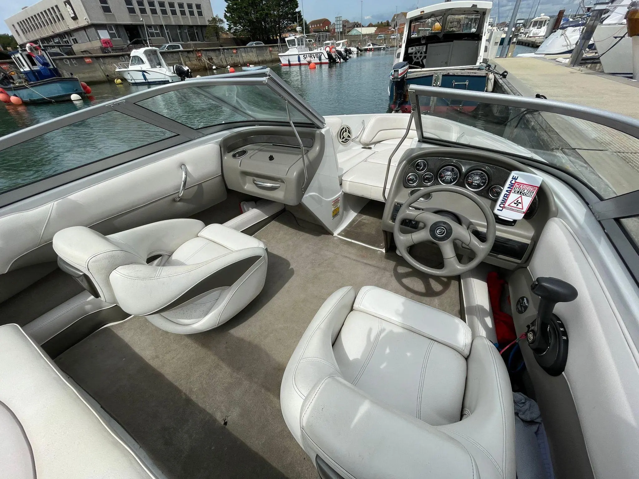 2009 Crownline 185 ss