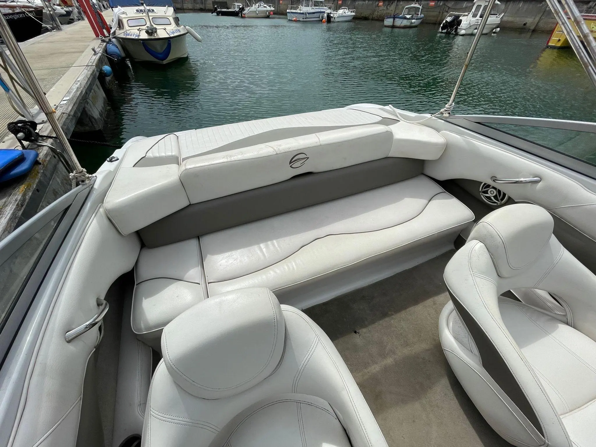 2009 Crownline 185 ss