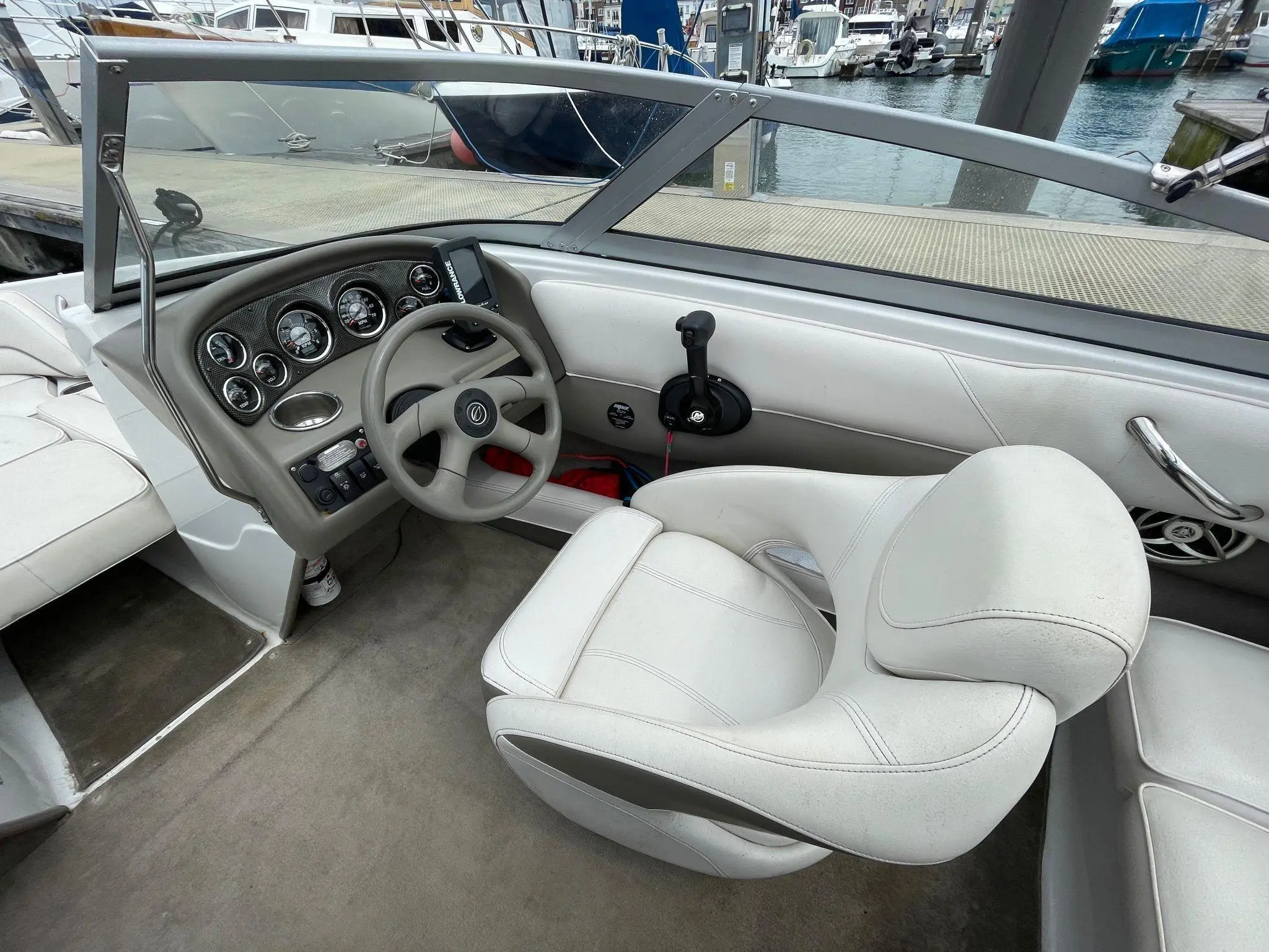 2009 Crownline 185 ss