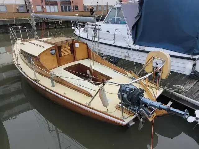 Folkboat 25