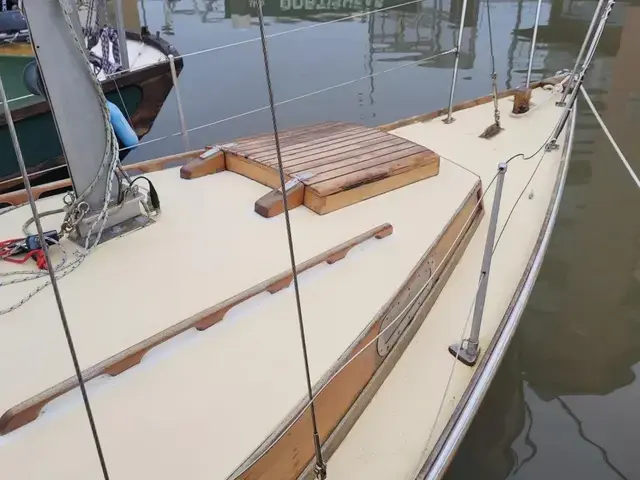 Folkboat 25