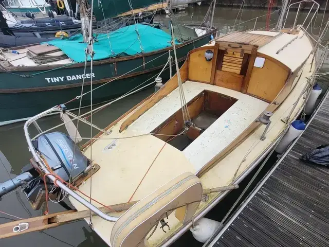 Folkboat 25