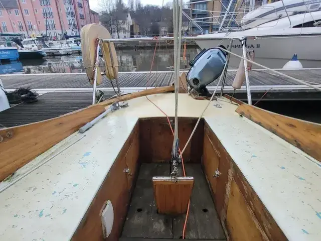 Folkboat 25