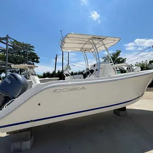 2024 Cobia Boats 220 CC