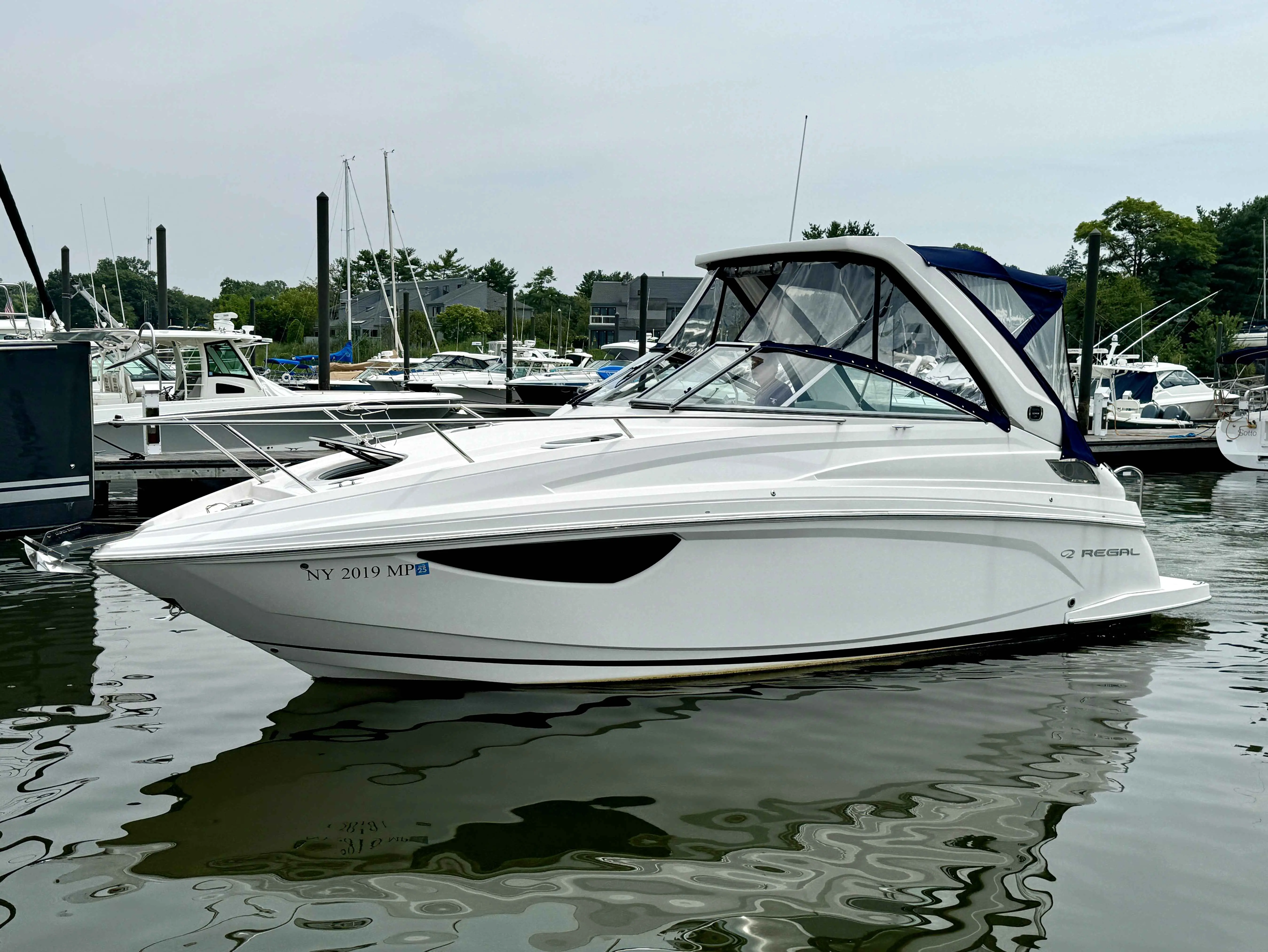 2019 Regal 28 express