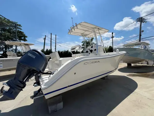 Cobia Boats 220 CC