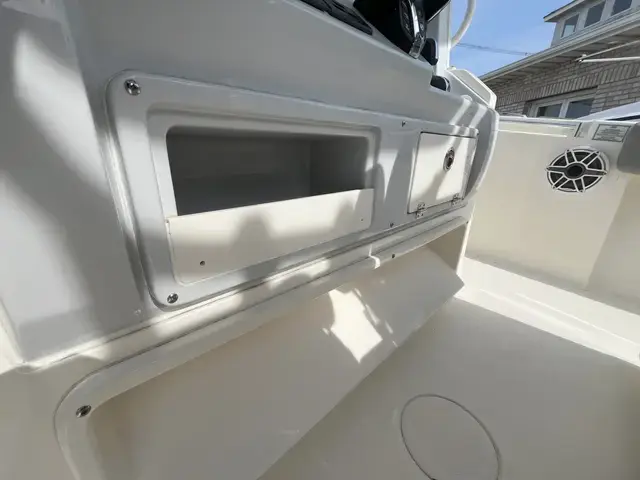 Cobia Boats 320 CC