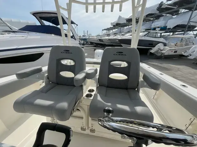 Cobia Boats 320 CC