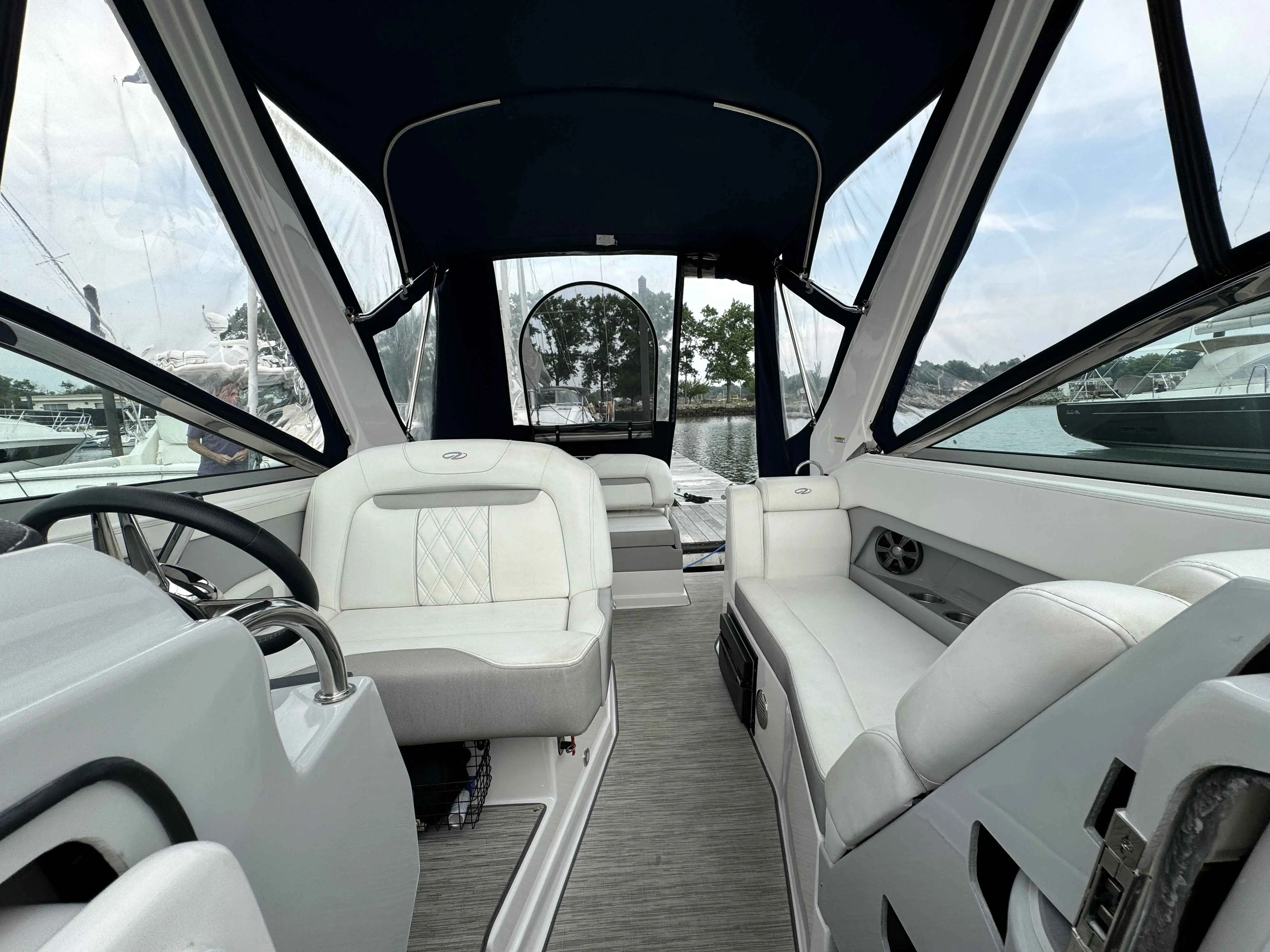 2019 Regal 28 express