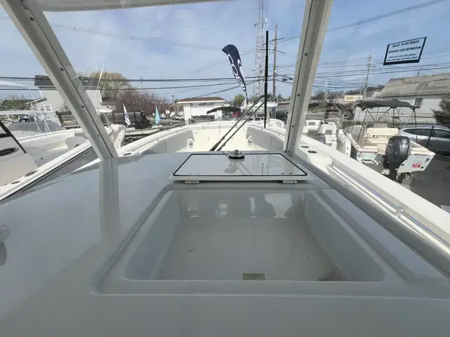 Cobia Boats 320 CC