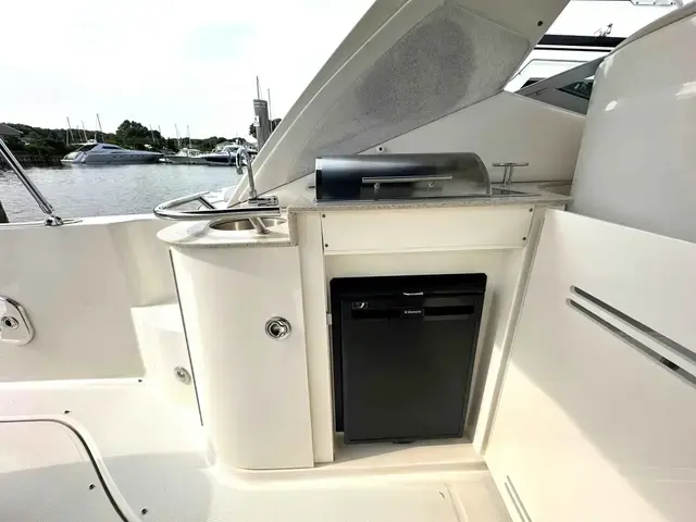 Sea Ray Sundancer 350