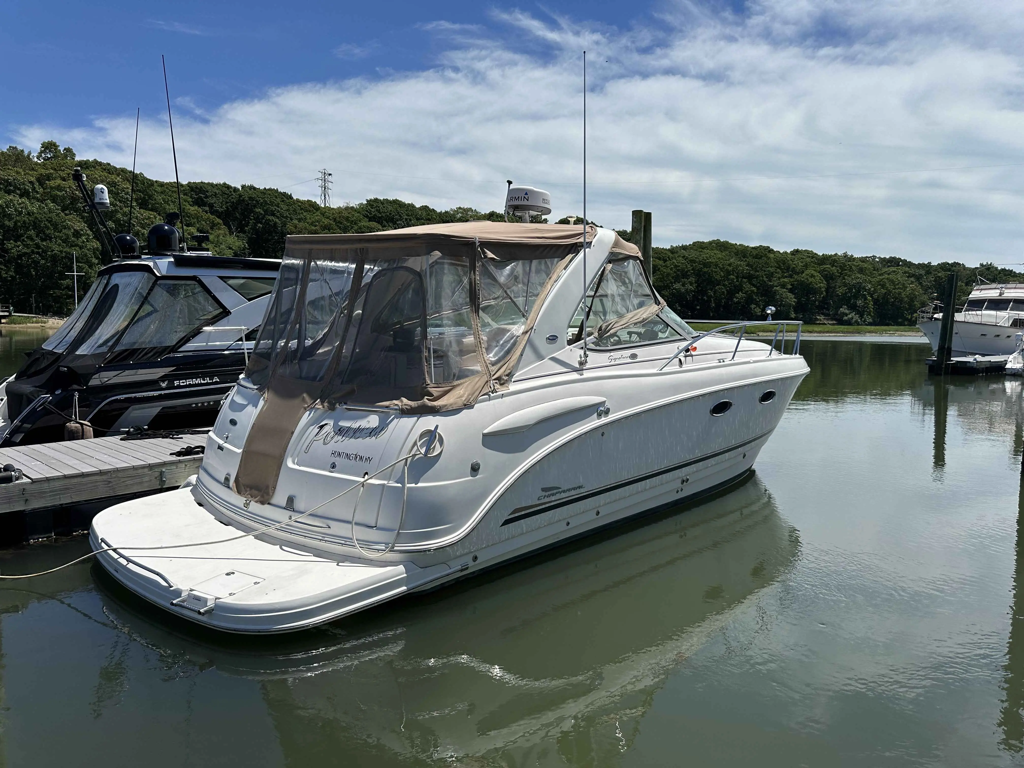 2004 Chaparral 330 signature