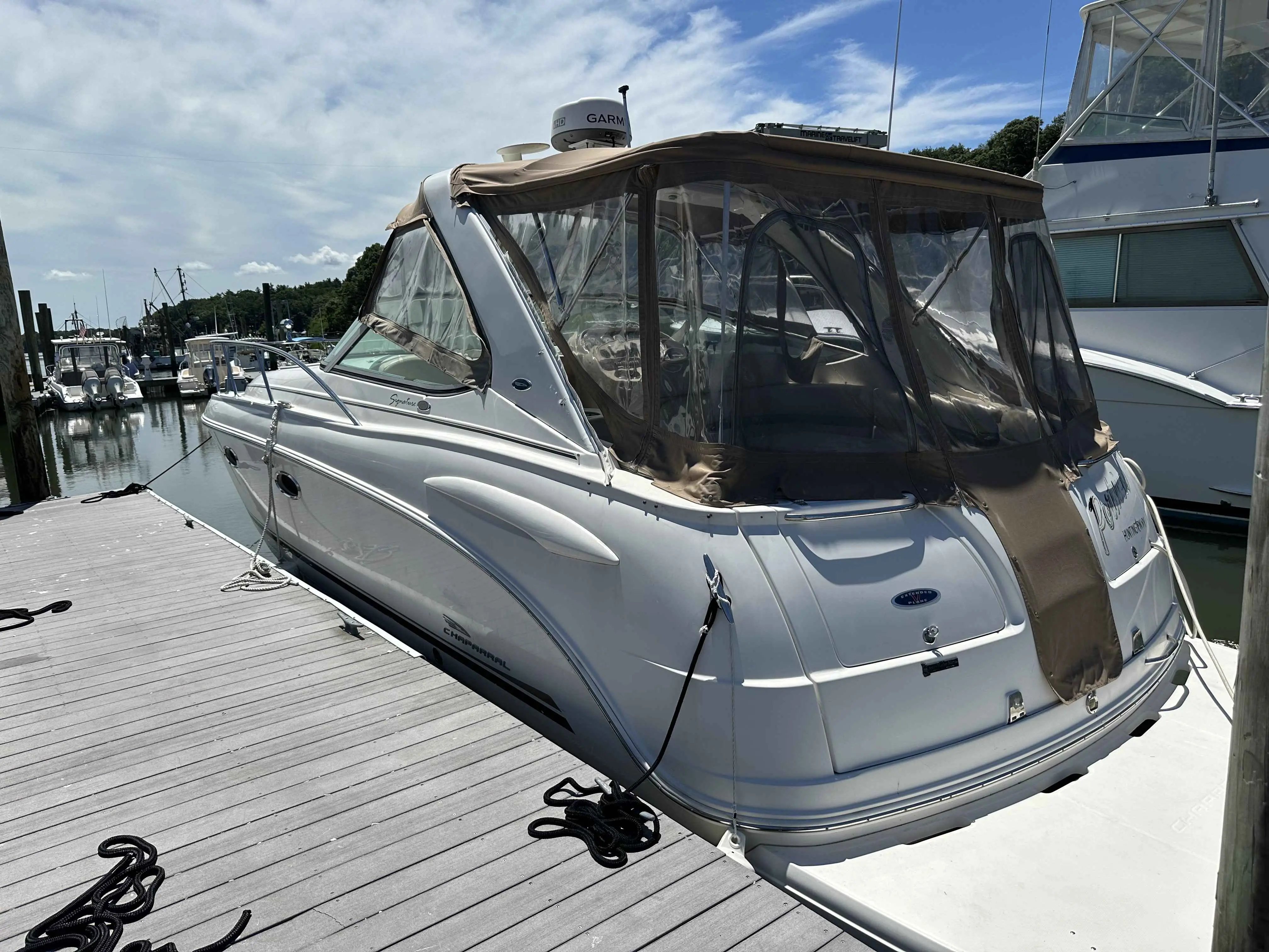 2004 Chaparral 330 signature