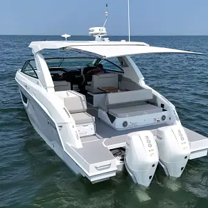 2025 Cruisers Yachts 34 Gls Ob