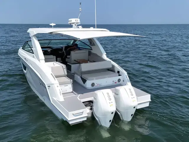 Cruisers Yachts 34 Gls Ob