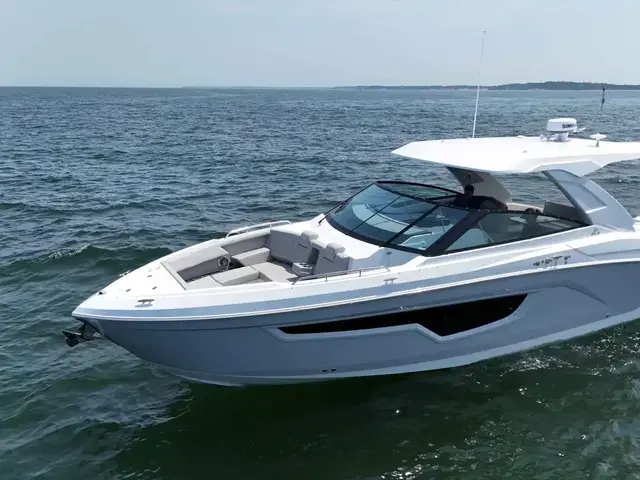 Cruisers Yachts 34 Gls Ob