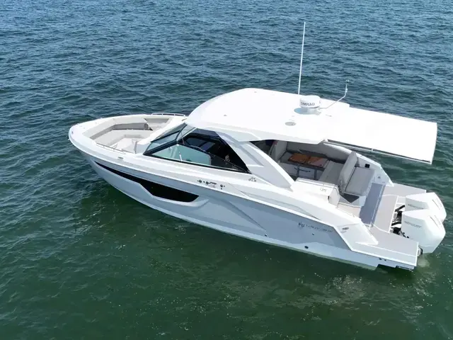 Cruisers Yachts 34 Gls Ob