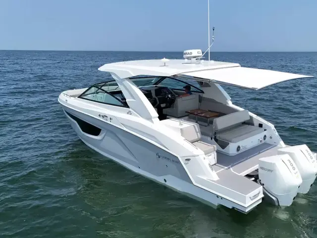 Cruisers Yachts 34 Gls Ob