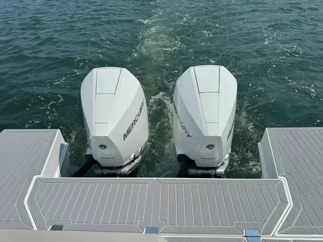 Cruisers Yachts 34 Gls Ob