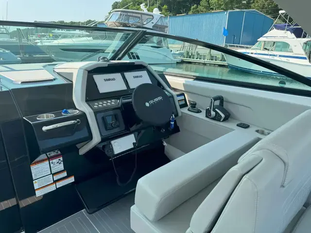 Cruisers Yachts 34 Gls Ob