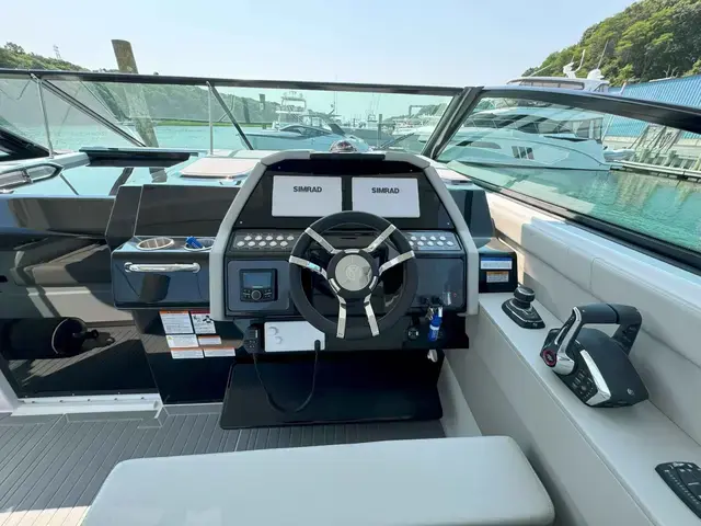 Cruisers Yachts 34 Gls Ob