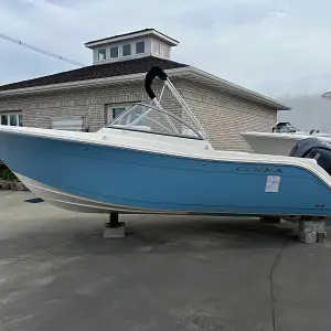 2024 Cobia Boats 220 DC