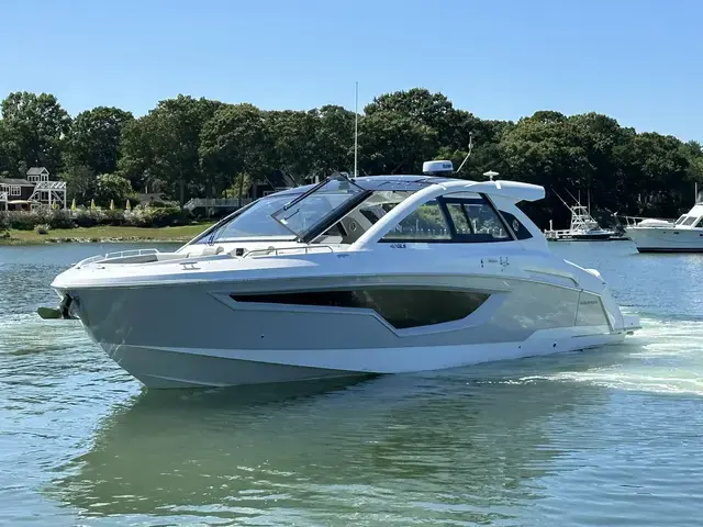 Cruisers Yachts 42 Gls - Ob