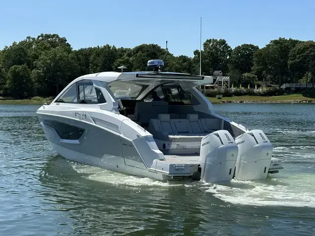 Cruisers Yachts 42 Gls - Ob