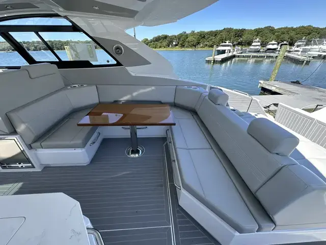 Cruisers Yachts 42 Gls - Ob