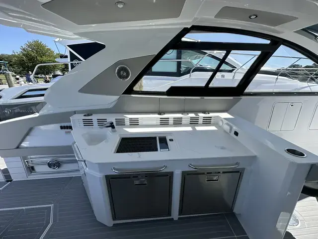 Cruisers Yachts 42 Gls - Ob