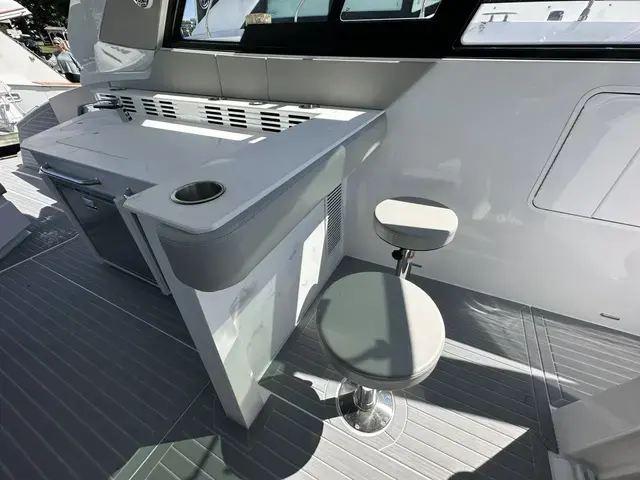 Cruisers Yachts 42 Gls - Ob