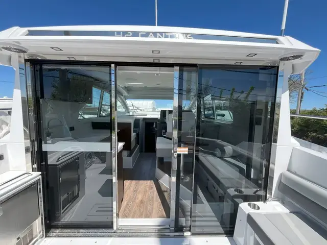 Cruisers Yachts 42 Cantius