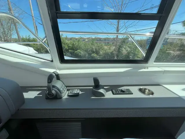 Cruisers Yachts 42 Cantius