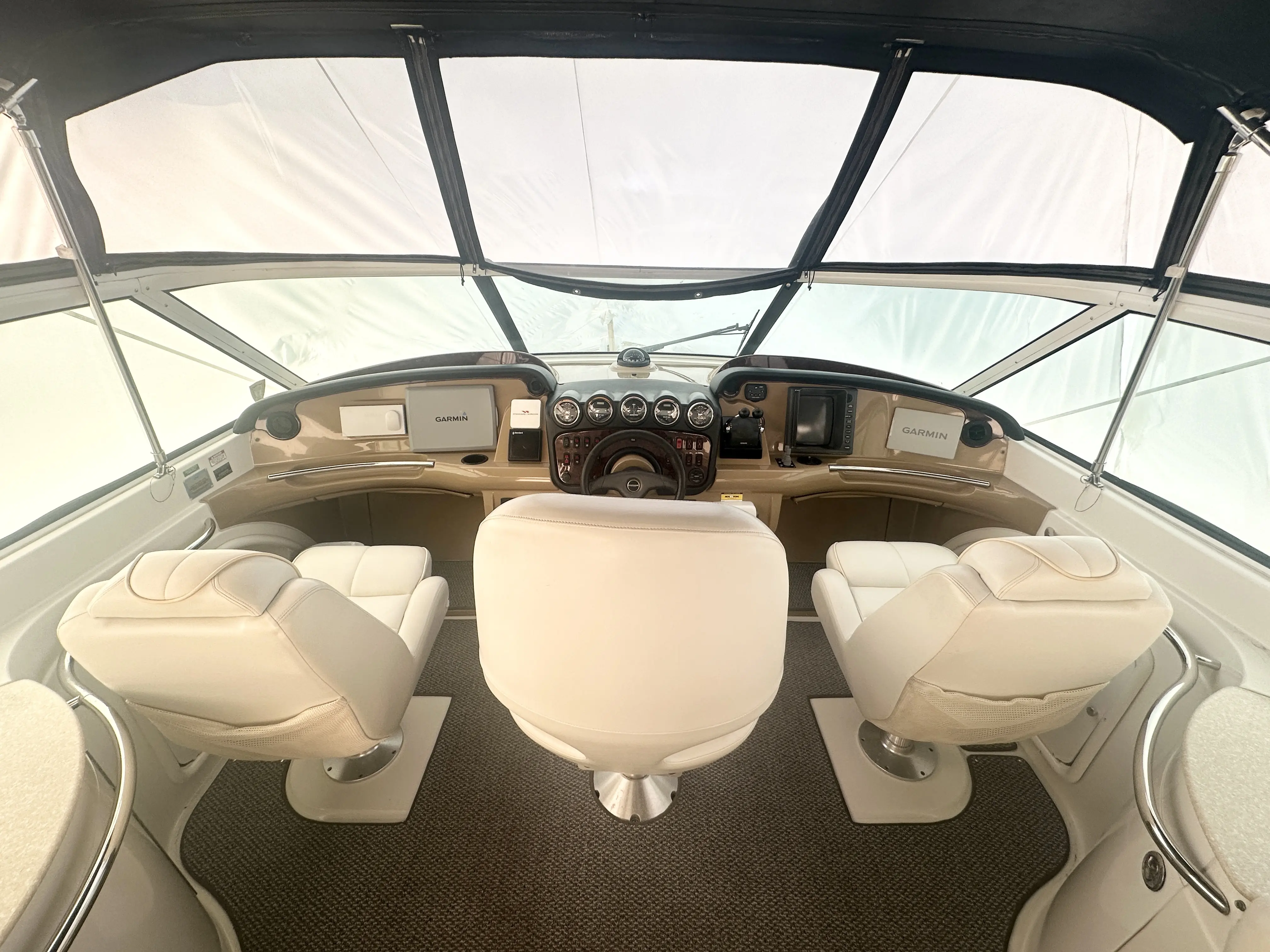 2004 Carver 466 motor yacht