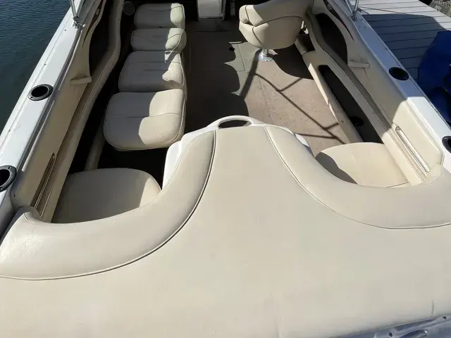 Sea Ray 210 Signature