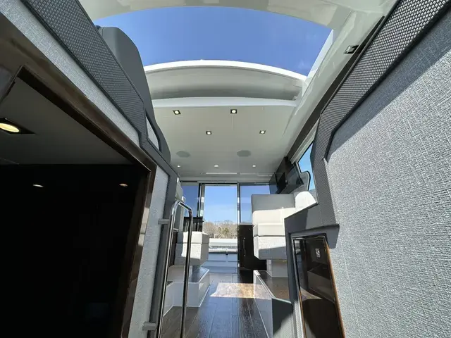 Cruisers Yachts 42 Cantius