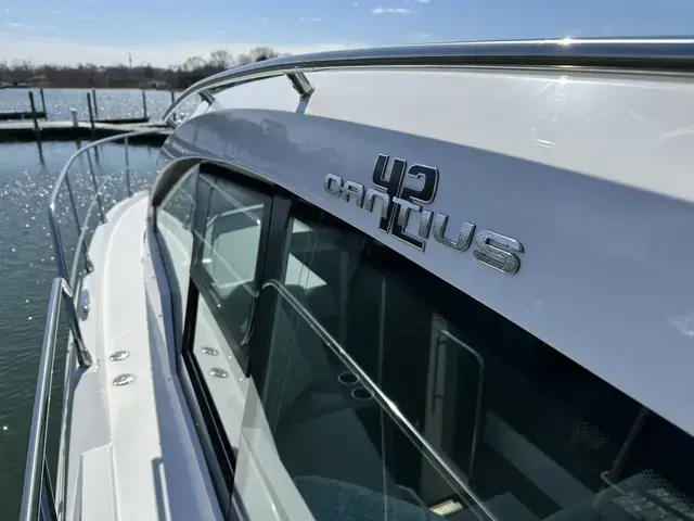 Cruisers Yachts 42 Cantius