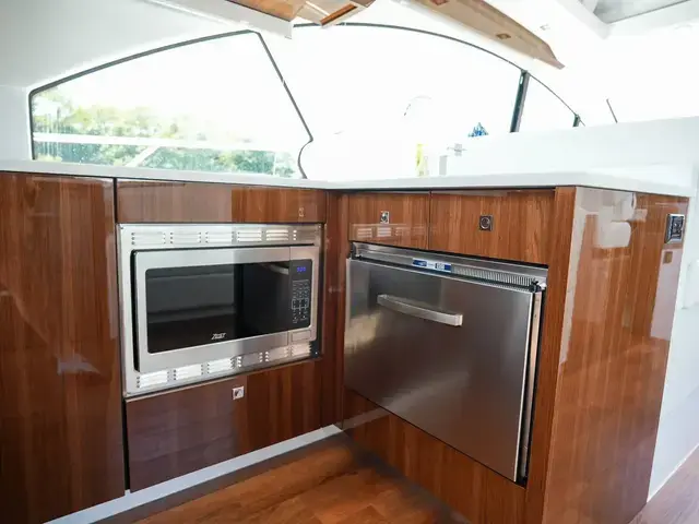 Cruisers Yachts 50 Cantius