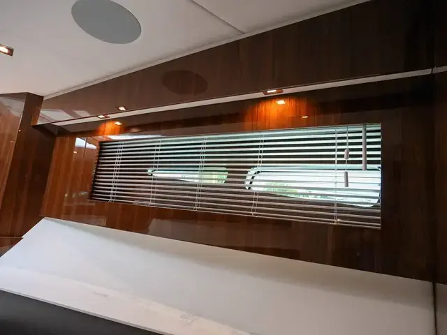 Cruisers Yachts 50 Cantius