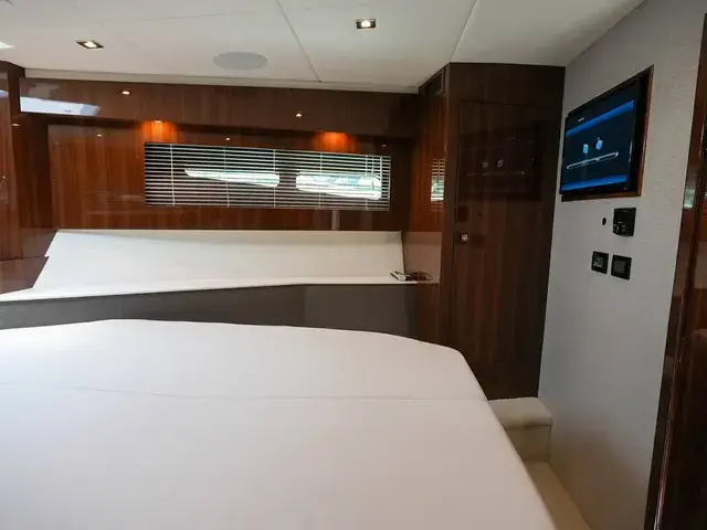 Cruisers Yachts 50 Cantius