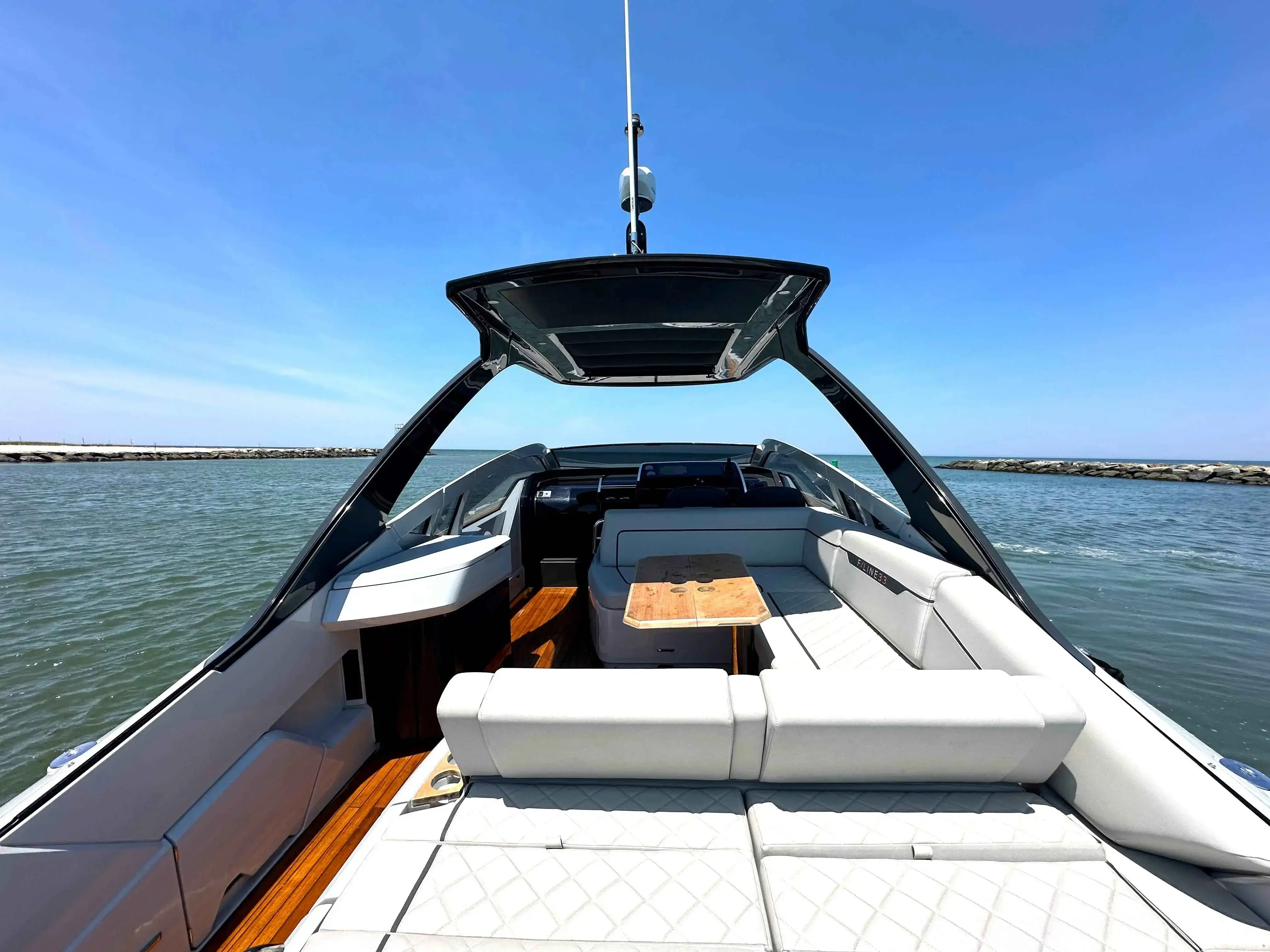 2023 Fairline f line 33