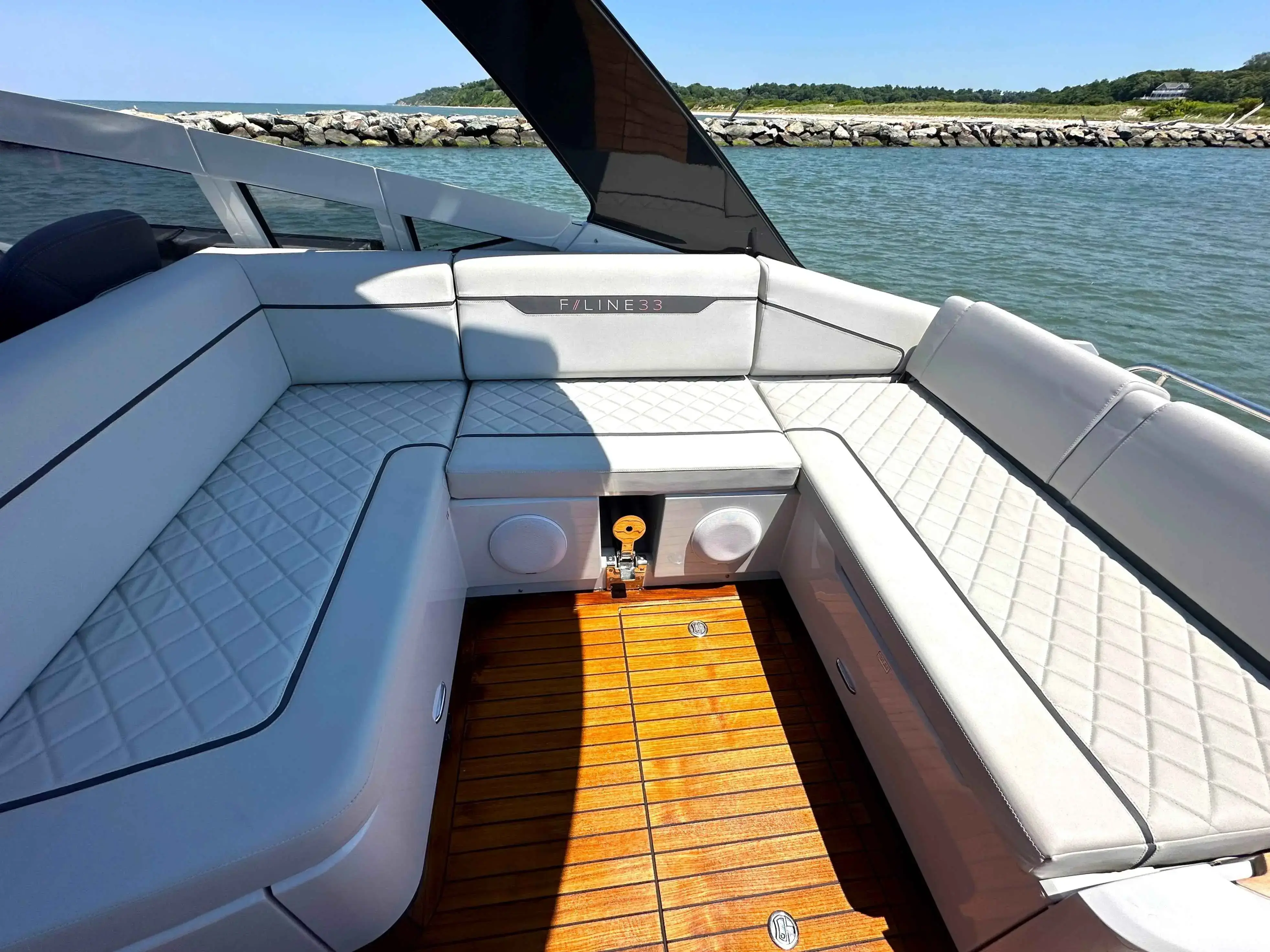 2023 Fairline f line 33